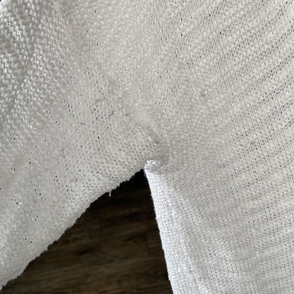 Hollister white stitch cardigan size small. Great condition. - Picture 4 of 9